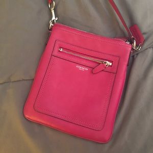 HOT PINK COACH CROSSBODY